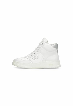 Hohe weiße Leder-Sneaker mit strukturierter Oberfläche, ausgestattet mit einem silbernen Akzent an der Ferse und einem Logo-Detail an der Seite. Gummisohle.