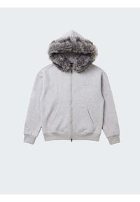 Sweat à capuche gris clair zippé avec poches avant et capuche doublée d'une épaisse bordure en fausse fourrure grise.