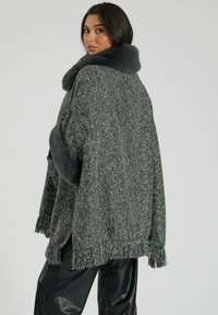 South Beach FAUX FUR PONCHO - Poncho - grey