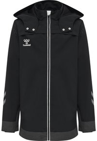 Veste noire imperméable avec capuche, dotée d'une fermeture éclair à l'avant, d'accents blancs et de rayures argentées sur les manches. Fabriquée en tissu durable.