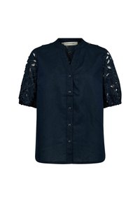 Blusa a maniche corte blu navy con scollatura a V, caratterizzata da pannelli in pizzo ricamato sulle maniche e chiusura con bottoni frontale. Texture del tessuto morbida.