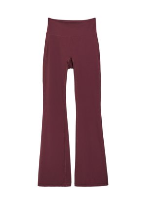 Broek met hoge taille en brede pijpen in donker bordeaux rood, gemaakt van gladde stof zonder zichtbare patronen of versieringen.
