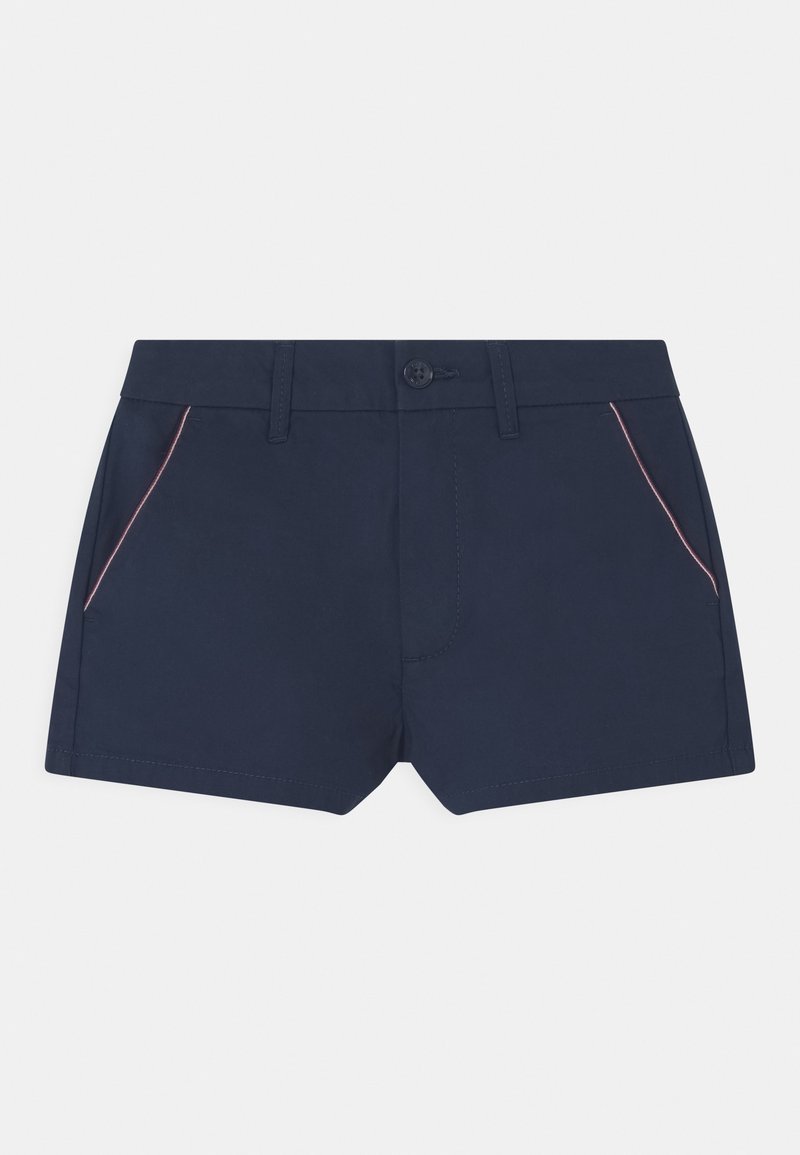 Pantaloni corti blu navy realizzati in tessuto liscio con chiusura frontale a bottone, dotati di due tasche laterali con dettagli rossi.