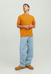 Jack & Jones JJE TEE  O-NECK  - Basic T-shirt - desert sun