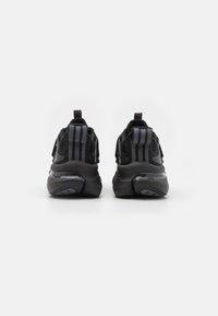 adidas Sportswear ALPHABOOST V1 - Utcai futócipők - core black/grey five/carbon