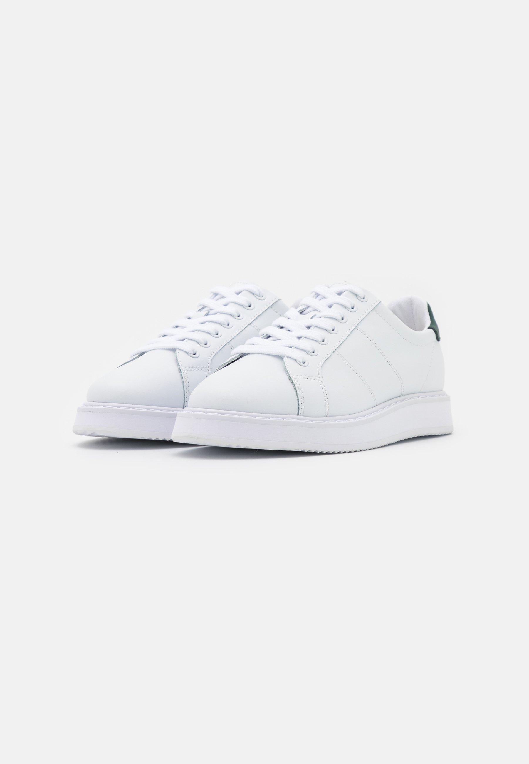 isla action leather platform trainer