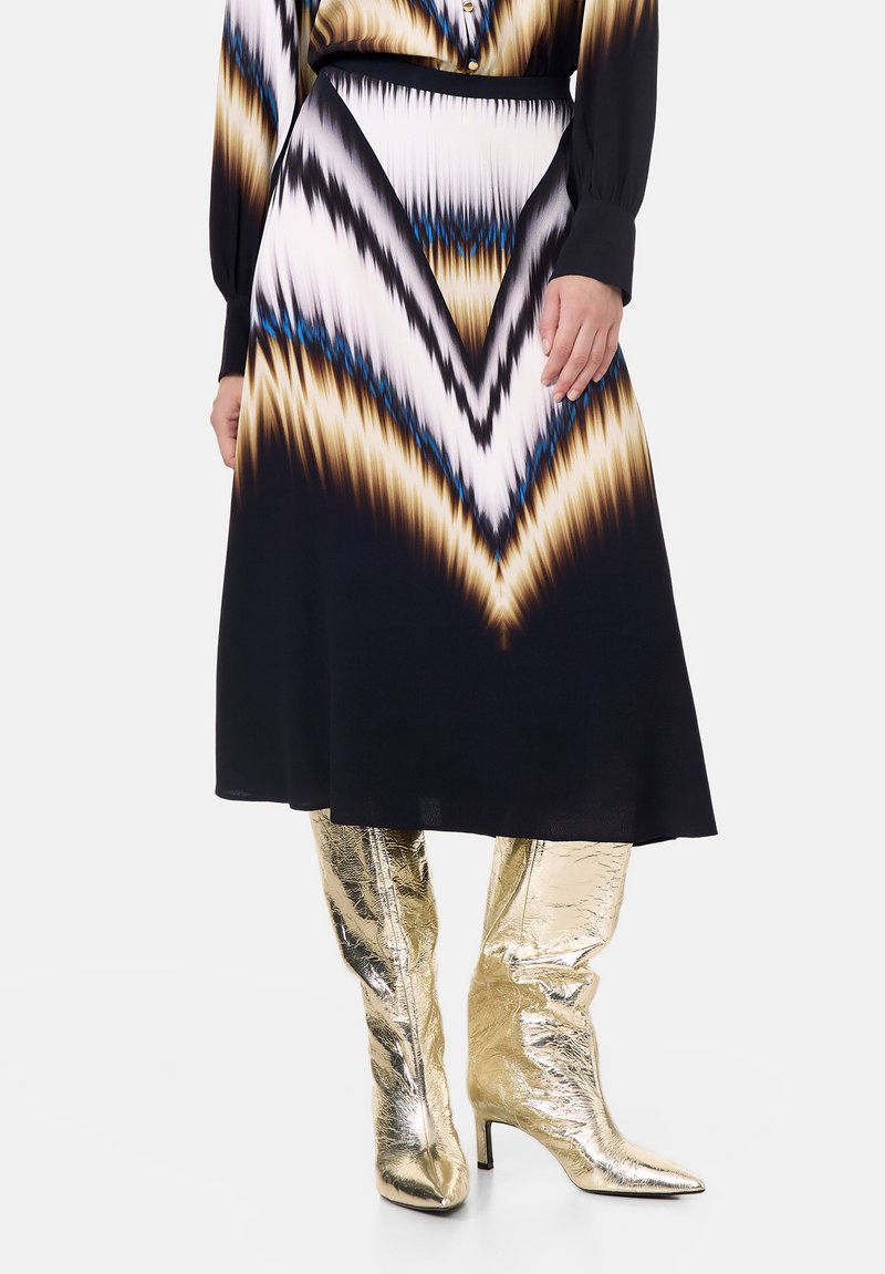 Taifun WEIT MIT MIDI PRINT - A-Linien-Rock - offwhite gemustert