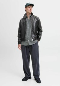 Jack & Jones Ādas jaka - black
