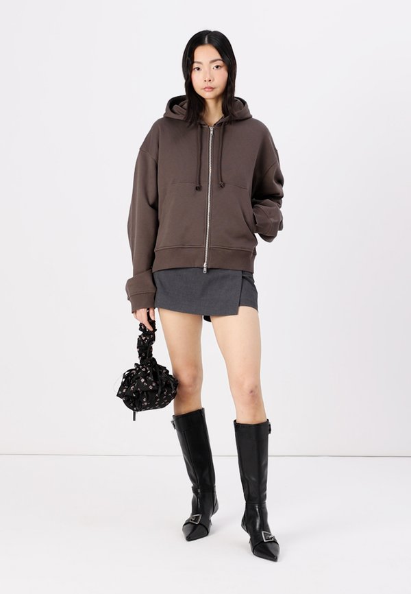 ESSENCE BOXY ZIP HOODIE - Hoodie3