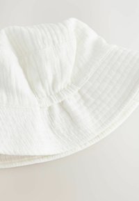 Next BUCKET - Sombrero - white