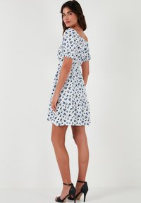 LELA Day dress - white