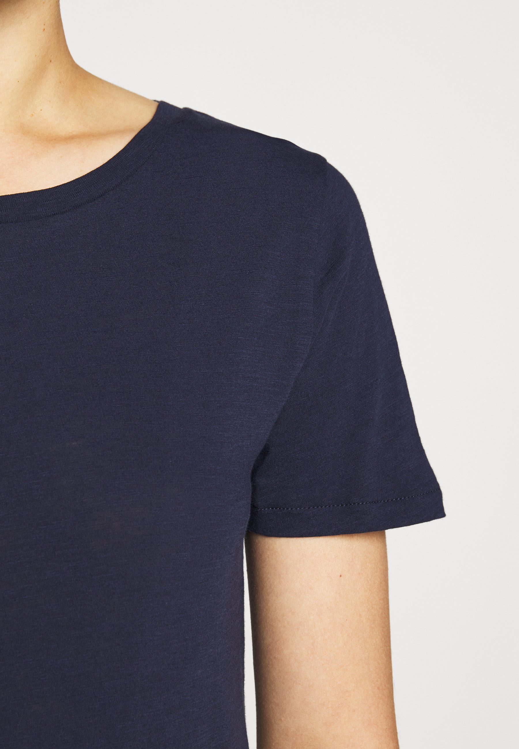 J.CREW VINTAGE CREWNECK TEE T shirts navy Zalando.no J.CREW VINTAGE CREWNECK TEE - T-shirts - navy