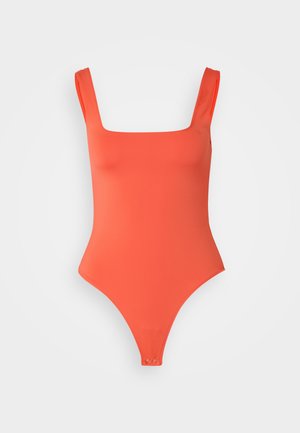 Good American MODERN TANK BODY - Top - red