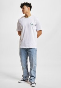 Jack & Jones Nyomott mintás póló - white