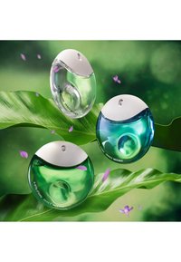 Issey Miyake A DROP D'ISSEY ESSENTIELLE EAU DE PARFUM - Parfum