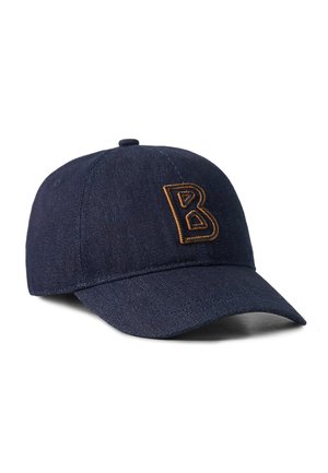 Casquette de baseball en denim bleu foncé avec une visière courbée et une lettre B brodée en orange sur le panneau avant, présentée sur un fond blanc.
