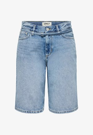 Pantalones cortos vaqueros azul claro hasta la rodilla con un cinturón fino a juego, cierre de botón, bolsillos delanteros y etiqueta en la cintura que dice "ONLY".