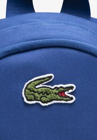 Lacoste CORE MINI - Mochila escolar - bleu france