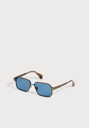 Rechteckige Sonnenbrille mit blauen Gläsern, dünnem bronzenem Metallgestell und Bügeln mit Schildpattmuster auf weißem Hintergrund.
