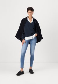 ONLY ONLFEEL V NECK  - Felpa - navy