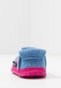 Nanga HEARTBREAK - Slippers - hellblau