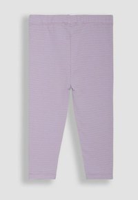 Violetinės dryžuotos legging'os su elastiniu juosmeniu, pagamintos iš minkštos, tamprios medžiagos. Pasižymi siaurais šviesiais ir tamsiais dryžiais visame paviršiuje.