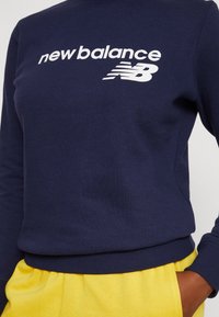 New Balance CLASSIC CORE CREW - Felpa - dark blue