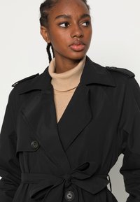 Vero Moda Gabardina - black