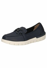 Tumši zila ādas slip-on apavi ar struktūru virsmu, ar dekoratīvu sudraba gredzenu akcentu un baltu gumijas zoli ar iedobēm.