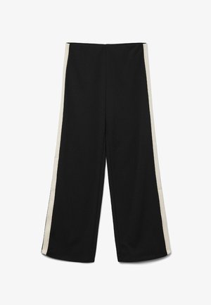 Pantaloni negri cu picioare largi, dungi laterale bej, talie plată și fără buzunare sau închideri vizibile.