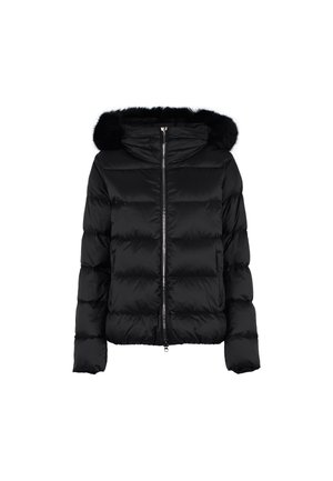 Giacca puffer nera con cappuccio con bordo in pelliccia sintetica, chiusura con zip e design trapuntato. Il materiale è lucido e liscio.