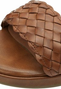 Marco Tozzi Sandalias de cuña - cognac
