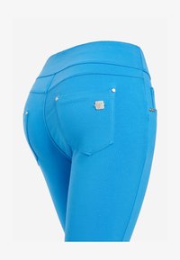 Seleccionado, french blue