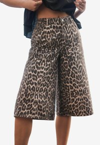 JORT - Short en jean - leopard print