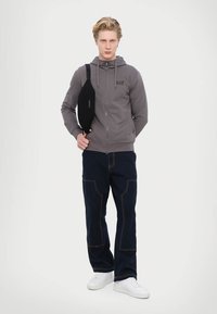 EA7 Emporio Armani TRAIN CORE HOODIE - Majica s kapuljačom - volcanic glass