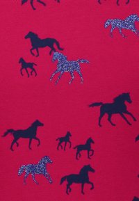 Salt and Pepper AOP GLITTER HORSE - Hoodie - very berry