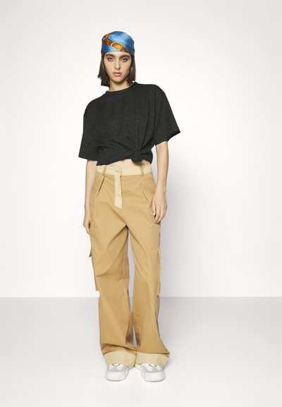 MOSCHINO TAILORING INSIDE OUT - Püksid - fantasy print beige