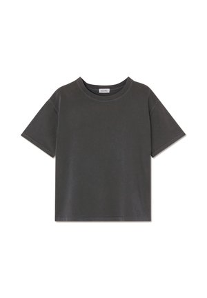 Camiseta de manga corta color gris carbón con cuello redondo, dobladillo recto y costuras visibles en las mangas y el cuello.