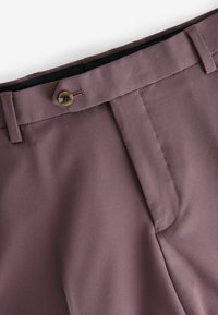 Next MOTIONFLEX  TAILORED - Kostymbyxor - purple
