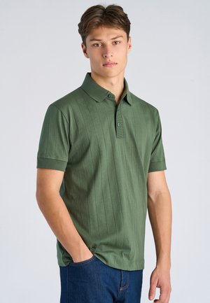 Lindbergh NEEDLE DROP - Polo - pine green