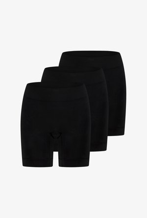 Trois paires de boxers noirs sans couture, longueur jusqu'au milieu des cuisses, empilés de manière décalée.