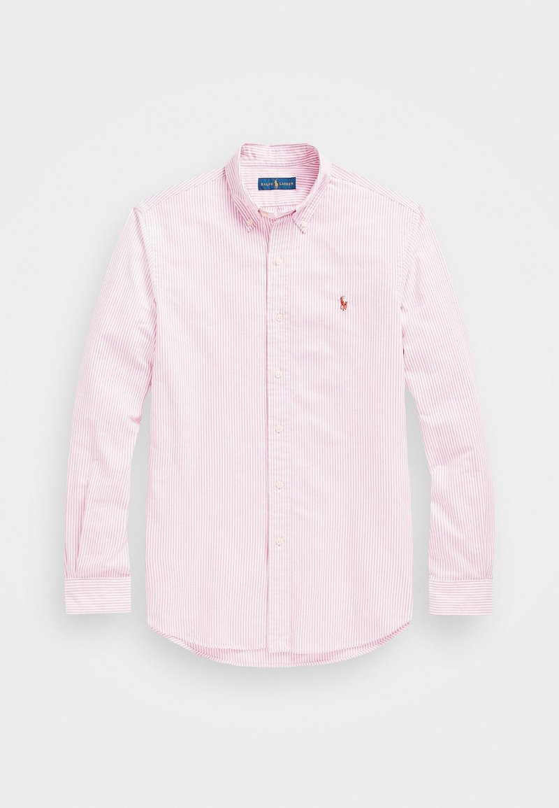 Różowa i biała koszula z długim rękawem w paski, z klasycznym kołnierzykiem i małym haftowanym logo na lewej piersi. Wykonana z materiału bawełnianego.