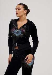 Juicy Couture SACRED HEART ROBERTSON HOODIE - Jakna od flisa - black