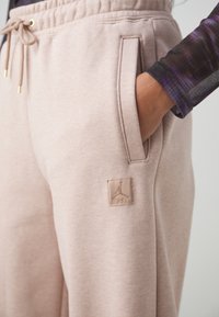 Jordan PANT - Pantalones deportivos - legend medium brown heather