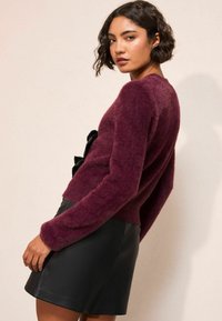 REGULAR FIT - SEQUIN BOW EYELASH - Kardiganas - burgundy red