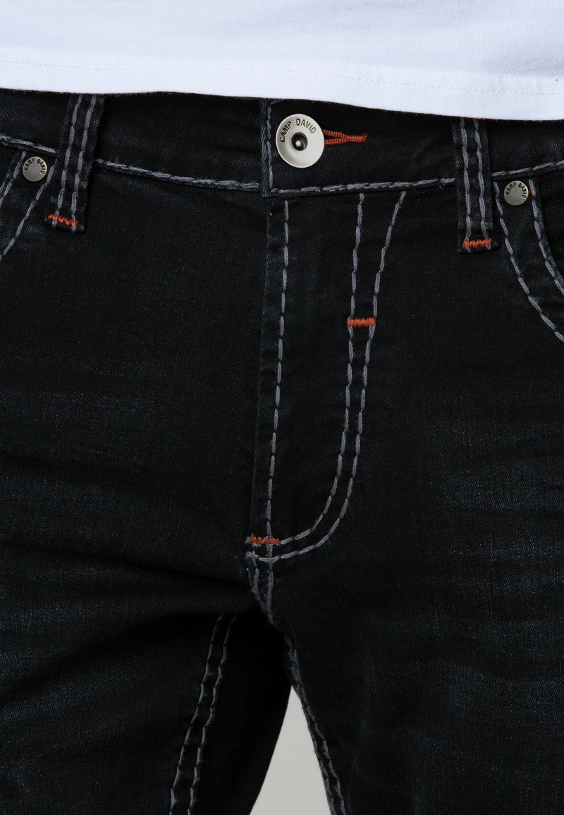 Pic Straight Leg Jeans in Anthra
