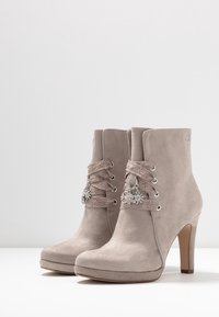 Tamaris Stivaletti con tacco - beige