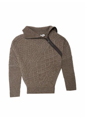 Brauner Strickpullover mit strukturiertem Muster, hohem Kragen und einem Reißverschluss auf einer Seite, sowie gerippten Bündchen und Saum.