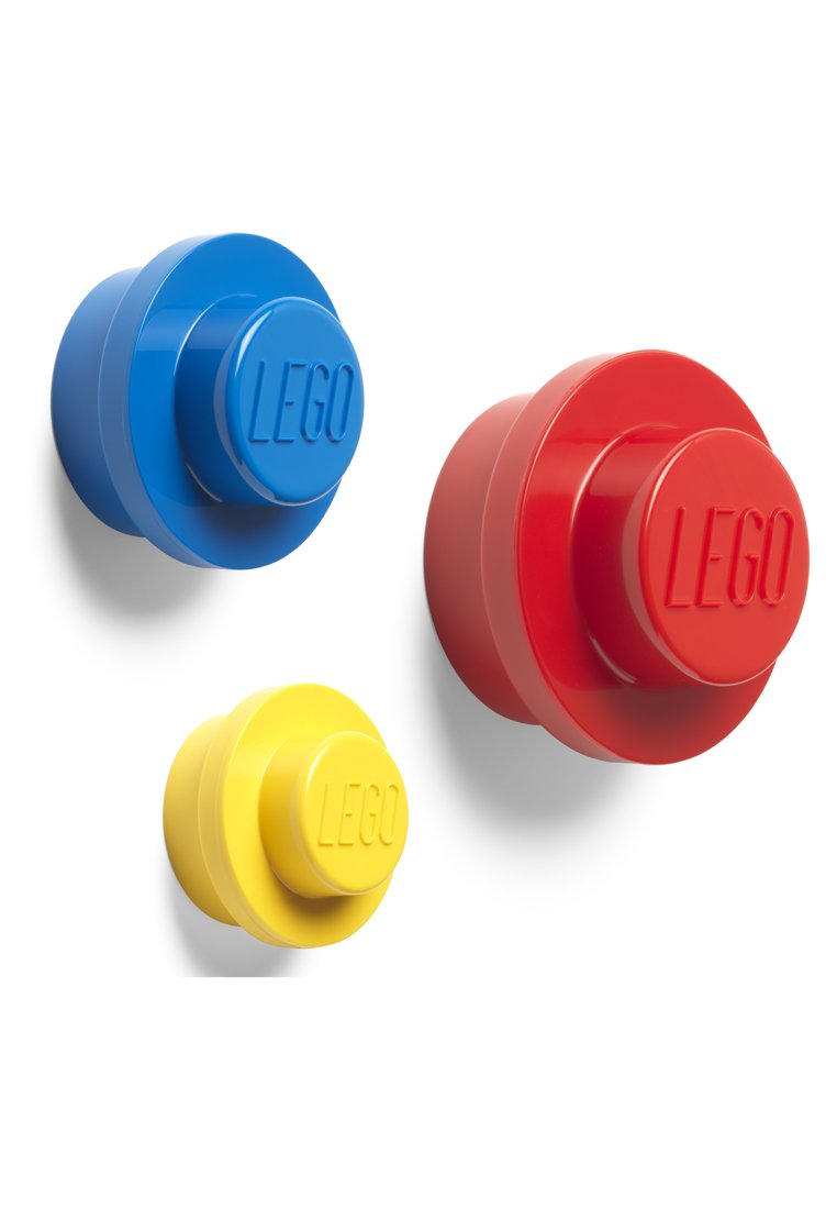 Drie ronde LEGO-stijl knoppen in blauw, rood en geel. Elke knop heeft een verhoogd "LEGO"-logo op het oppervlak, met een glanzende afwerking.