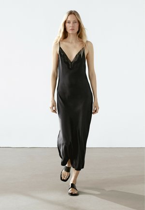 Cocktail dress / Party dress - black